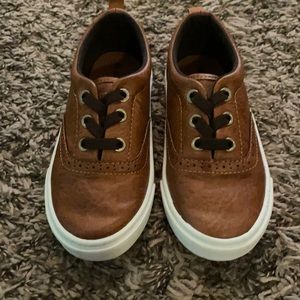 Old Navy toddler boy slip on dress shoe/sneaker